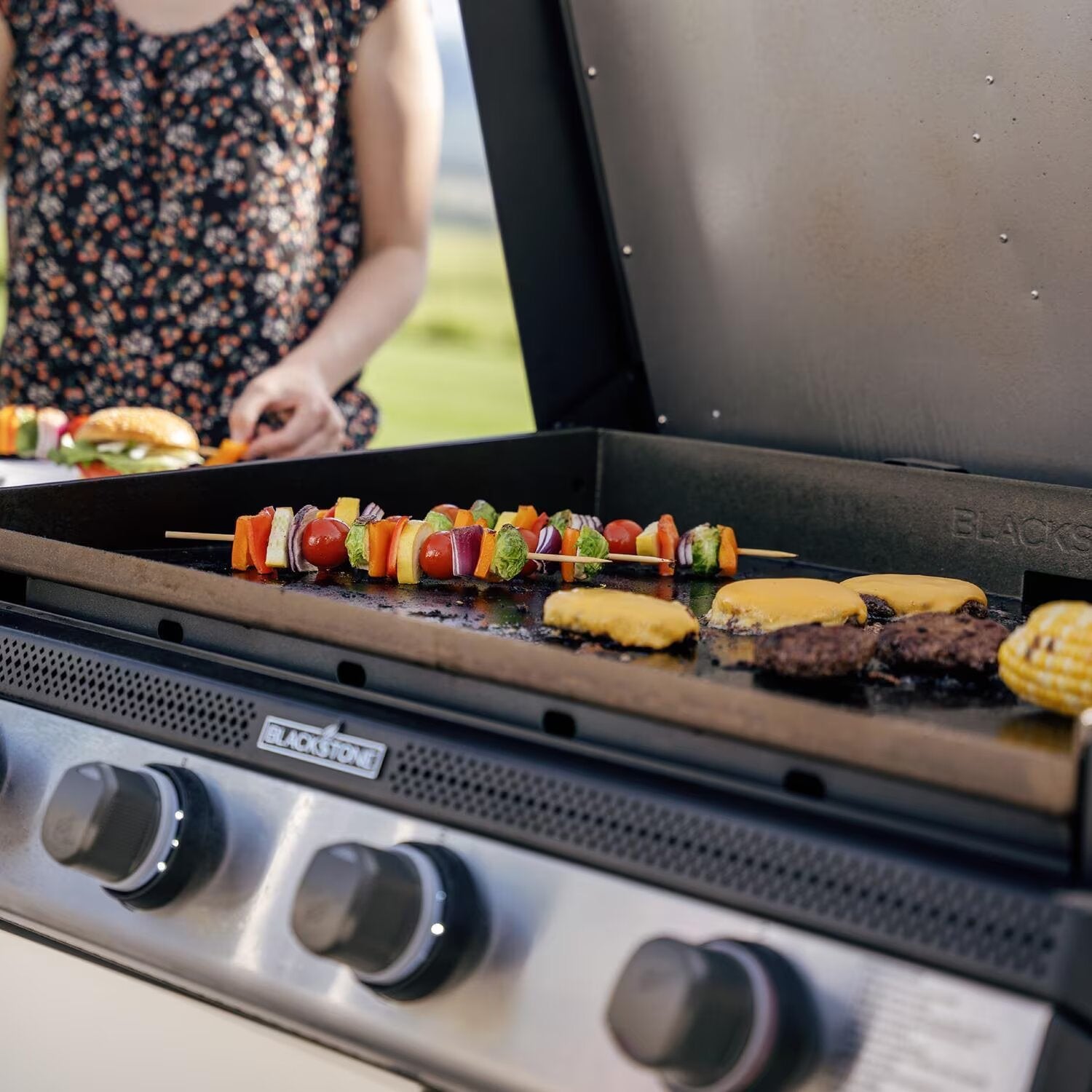 Blackstone 36-Inch Built-In Propane Gas Griddle W/Hood