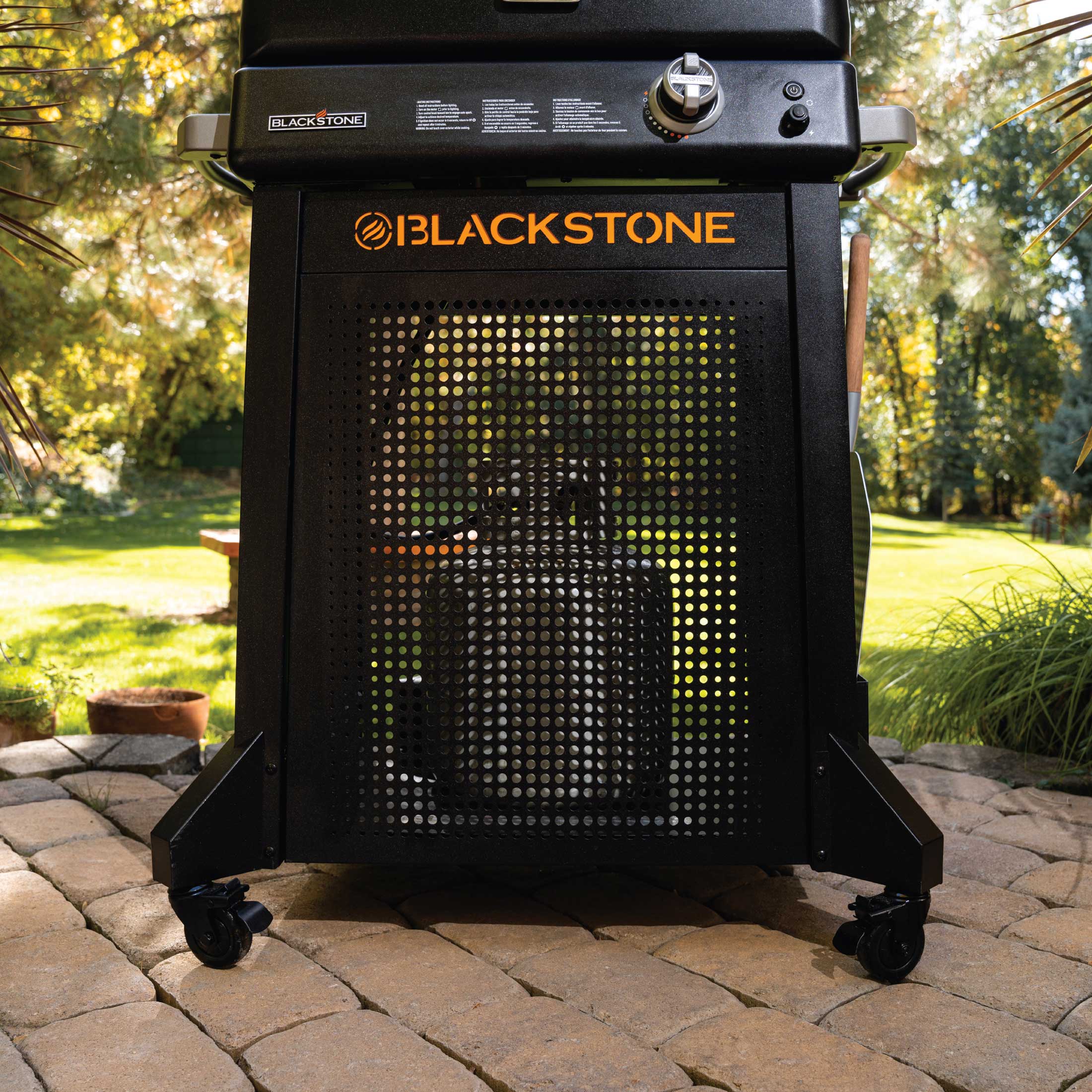 Blackstone Pizza Oven w/Cart - 6825